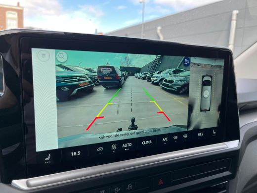 Volkswagen Transporter 2.0 TDI L2H1 30 Bulli | ACC | Apple Carplay | Navigatie | Stoel verwarming | Trekhaak | Sport pak... ActivLease financial lease