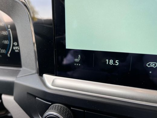 Volkswagen Transporter 2.0 TDI L2H1 30 Bulli | ACC | Apple Carplay | Navigatie | Stoel verwarming | Trekhaak | Sport pak... ActivLease financial lease