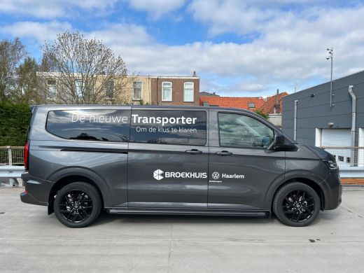 Volkswagen Transporter 2.0 TDI L2H1 30 Bulli | ACC | Apple Carplay | Navigatie | Stoel verwarming | Trekhaak | Sport pak... ActivLease financial lease