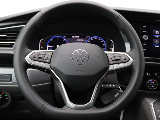 Volkswagen Transporter 2.0 TDI L2H1 Caravelle 204PK DSG (gesloten bestel) Achteruitrijcamera, 2x elek. schuifdeur, leder... ActivLease financial lease