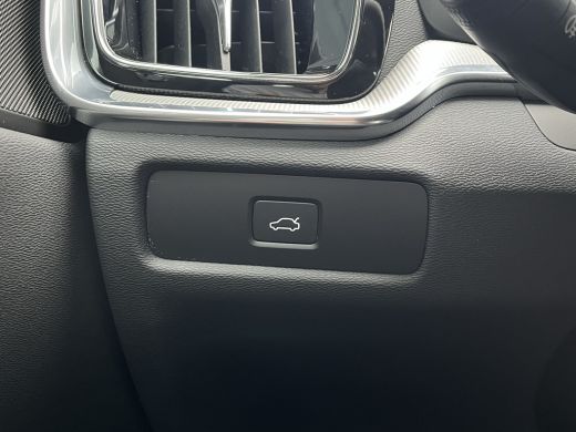 Volvo  S60 2.0 B4 Plus Bright | Achterbank verwarmd | Achteruitrijcamera | Cruise control adaptief met Stop&... ActivLease financial lease