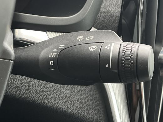 Volvo  S60 2.0 B4 Plus Bright | Achterbank verwarmd | Achteruitrijcamera | Cruise control adaptief met Stop&... ActivLease financial lease