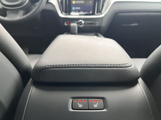 Volvo  S60 2.0 B4 Plus Bright | Achterbank verwarmd | Achteruitrijcamera | Cruise control adaptief met Stop&... ActivLease financial lease