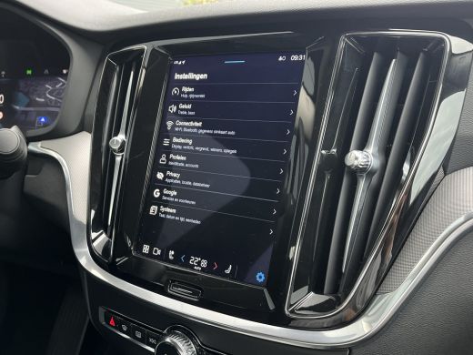 Volvo  S60 2.0 B4 Plus Bright | Achterbank verwarmd | Achteruitrijcamera | Cruise control adaptief met Stop&... ActivLease financial lease