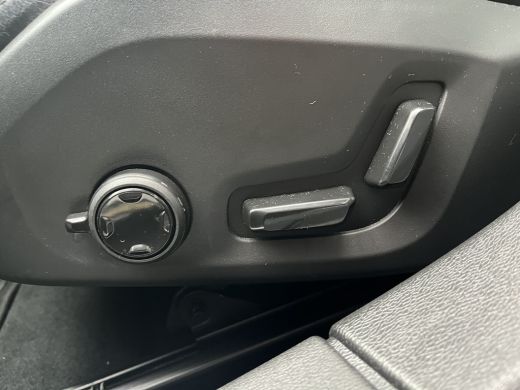 Volvo  S60 2.0 B4 Plus Bright | Achterbank verwarmd | Achteruitrijcamera | Cruise control adaptief met Stop&... ActivLease financial lease