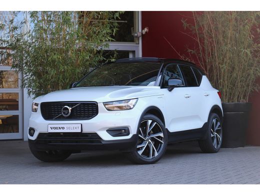 Volvo XC40 1.5 T4 Recharge R-Design | Trekhaak | 360 Camera | Harman/Kardon | Panoramadak | Adaptive Cruise Volvo XC40 1.5 T4 Recharge R-Design | Trekhaak | 360 Camera | Harman/Kardon | Panoramadak | Adaptive Cruise