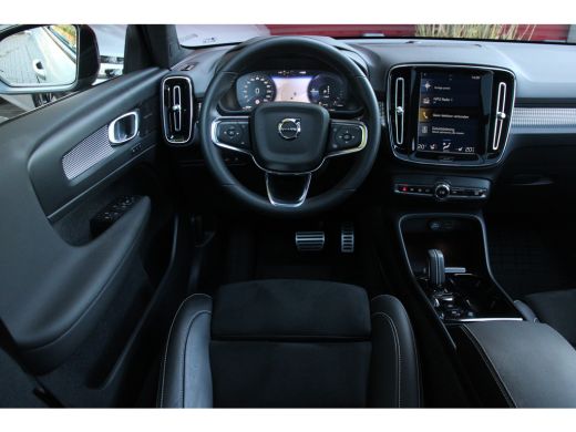 Volvo  XC40 1.5 T4 Recharge R-Design | Trekhaak | 360 Camera | Harman/Kardon | Panoramadak | Adaptive Cruise ActivLease financial lease