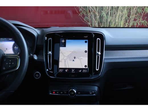 Volvo  XC40 1.5 T4 Recharge R-Design | Trekhaak | 360 Camera | Harman/Kardon | Panoramadak | Adaptive Cruise ActivLease financial lease