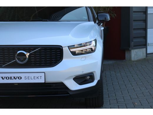 Volvo  XC40 1.5 T4 Recharge R-Design | Trekhaak | 360 Camera | Harman/Kardon | Panoramadak | Adaptive Cruise ActivLease financial lease