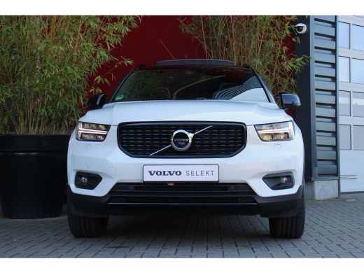 Volvo  XC40 1.5 T4 Recharge R-Design | Trekhaak | 360 Camera | Harman/Kardon | Panoramadak | Adaptive Cruise ActivLease financial lease