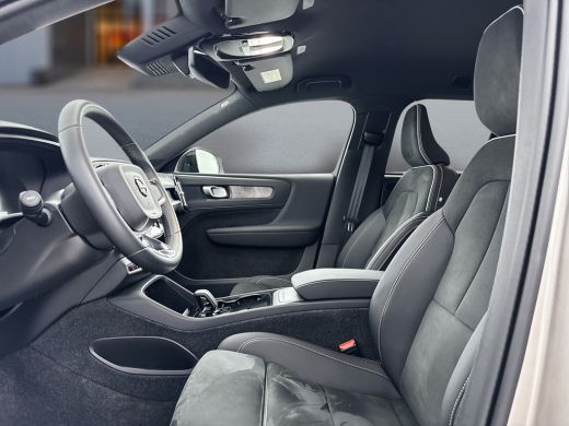 Volvo  XC40 Single Motor Extended Range Plus 82 kWh | 20" | Microtech / Nubuck bekleding | Getint glas ActivLease financial lease