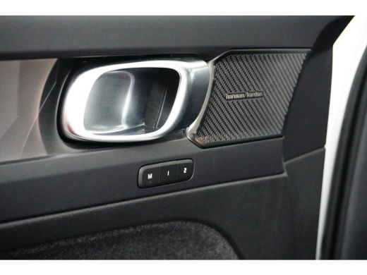 Volvo  XC40 Volvo T5 Plug-in hybrid Plus Dark | Achteruitrijcamera | Audio installatie premium | Cruise contr... ActivLease financial lease