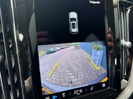 Volvo  XC60 B5 Plus Dark | Achterbank verwarmd | Achteruitrijcamera | Cruise control adaptief met Stop&Go en ... ActivLease financial lease