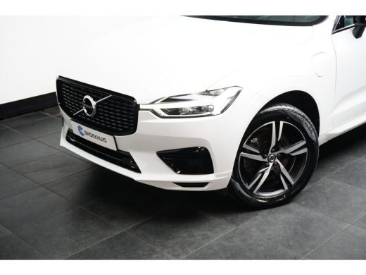 Volvo  XC60 Volvo Recharge T6 AWD R-Design | Achteruitrijcamera | Cruise control adaptief met Stop&Go en stuu... ActivLease financial lease