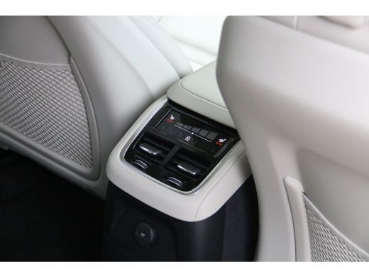 Volvo  XC90 Volvo 2.0 T8 AWD Recharge Ultra Dark | Facelift! | Full Option! | Luchtvering | Bowers&Wilkins | ... ActivLease financial lease