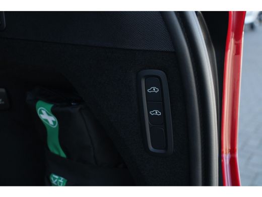 Volvo  XC90 T8 AWD Ultra Dark | Luchtvering | Bowers & Wilkins | Head-up display | Panoramadak | 360 Camera |... ActivLease financial lease
