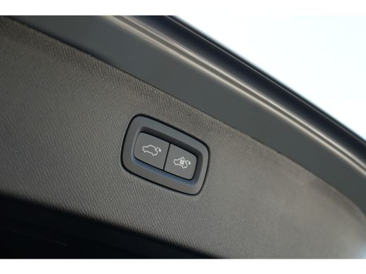 Volvo  XC90 T8 AWD Ultra Dark | Luchtvering | Bowers & Wilkins | Head-up display | Panoramadak | 360 Camera |... ActivLease financial lease