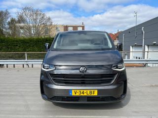 Volkswagen Transporter 2.0 TDI L2H1 30 Bulli | ACC | Apple Carplay | Navigatie | Stoel verwarming | Trekhaak | Sport pak...