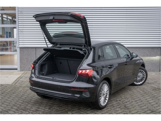 Audi A3 Sportback Sportback 30 TFSI Advanced edition | Achteruitrijcamera | Metaalkleur ActivLease financial lease