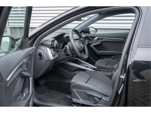 Audi A3 Sportback Sportback 30 TFSI Advanced edition | Achteruitrijcamera | Metaalkleur ActivLease financial lease
