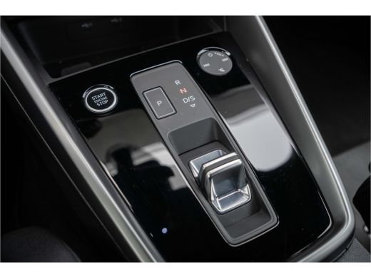 Audi A3 Sportback Sportback 30 TFSI Advanced edition | Achteruitrijcamera | Metaalkleur ActivLease financial lease