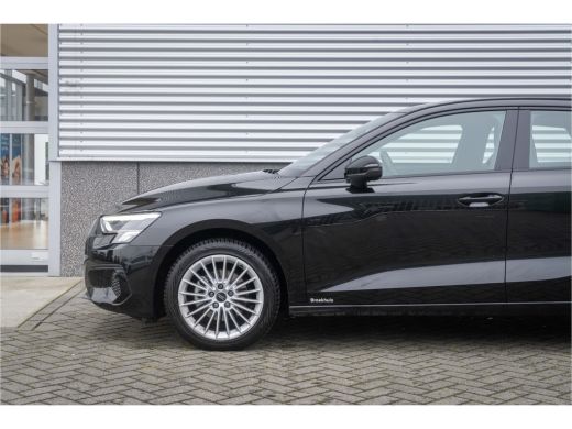 Audi A3 Sportback Sportback 30 TFSI Advanced edition | Achteruitrijcamera | Metaalkleur ActivLease financial lease
