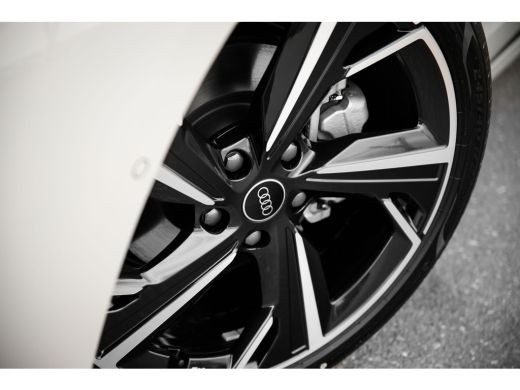 Audi A6 Sportback e-tron Advanced edition 83 kWh | Keyless | 360 camera | Adaptive cruise ActivLease financial lease