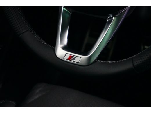 Audi Q8 60 TFSIe 490PK Quattro Pro Line S Competition | PANORAMADAK | TREKHAAK | LEDER ActivLease financial lease