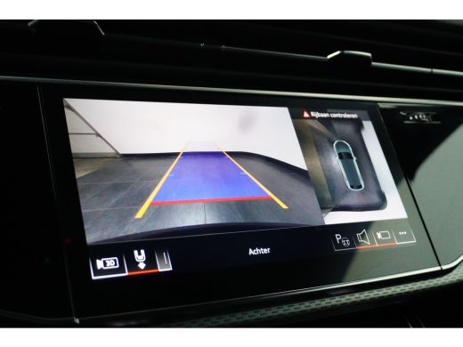 Audi Q8 60 TFSIe 490PK Quattro Pro Line S Competition | PANORAMADAK | TREKHAAK | LEDER ActivLease financial lease