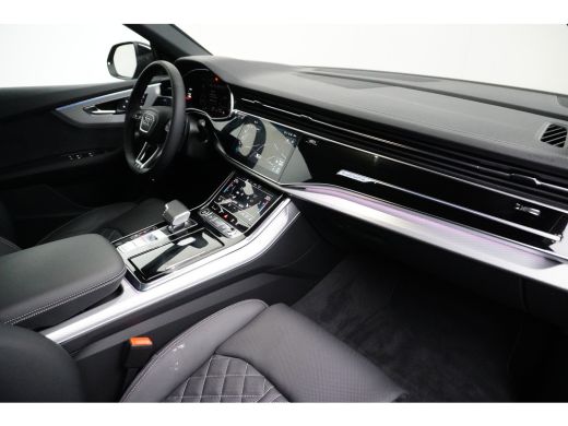 Audi Q8 60 TFSIe 490PK Quattro Pro Line S Competition | PANORAMADAK | TREKHAAK | LEDER ActivLease financial lease