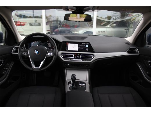 BMW 3 Serie 318i G20 Sedan Executive Edition | 1e eigenaar | NL auto | Camera | LED | DAB | Carplay | PDC | S... ActivLease financial lease