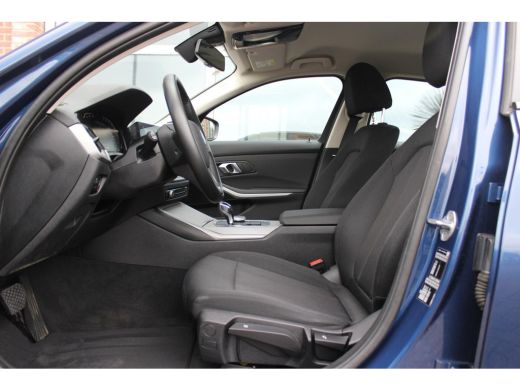 BMW 3 Serie 318i G20 Sedan Executive Edition | 1e eigenaar | NL auto | Camera | LED | DAB | Carplay | PDC | S... ActivLease financial lease