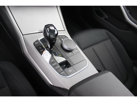 BMW 3 Serie 318i G20 Sedan Executive Edition | 1e eigenaar | NL auto | Camera | LED | DAB | Carplay | PDC | S... ActivLease financial lease