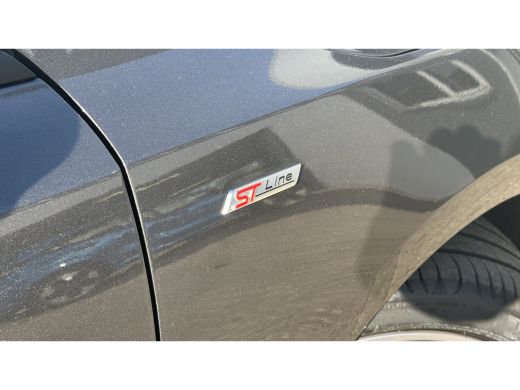 Ford Focus 1.0 EcoBoost Hybrid ST Line X | Achteruitrijcamera | Airco (automatisch) | Apple Carplay/Android ... ActivLease financial lease