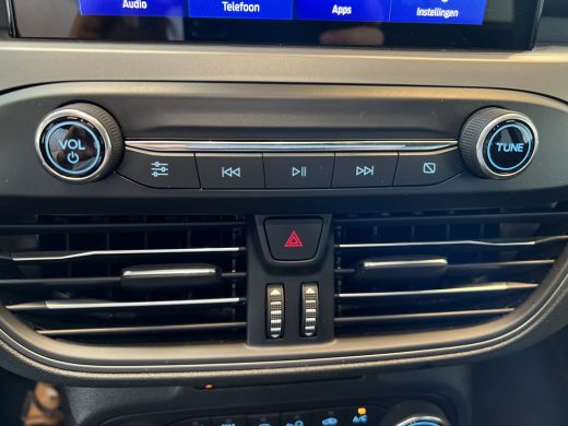Ford FOCUS Wagon Ford 1.0 EcoBoost Hybrid ST Line Style | Full-LED koplampen | Lichtmetalen velgen 17" | Navigatie... ActivLease financial lease