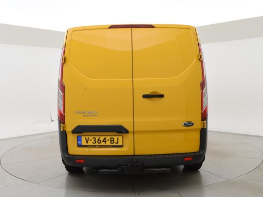 Ford Transit Custom 2.0 TDCI L2H1 TREND + 2250 KG TREKHAAK | CAMERA | CRUISE | AIRCO ActivLease financial lease