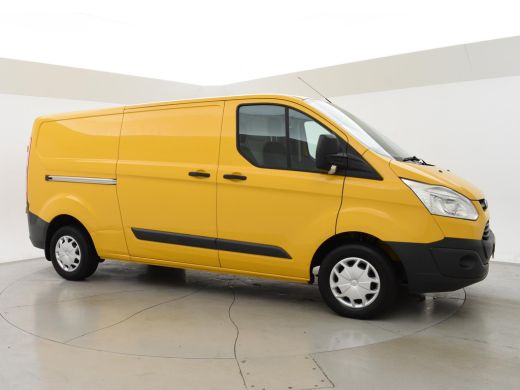 Ford Transit Custom 2.0 TDCI L2H1 TREND + 2250 KG TREKHAAK | CAMERA | CRUISE | AIRCO ActivLease financial lease