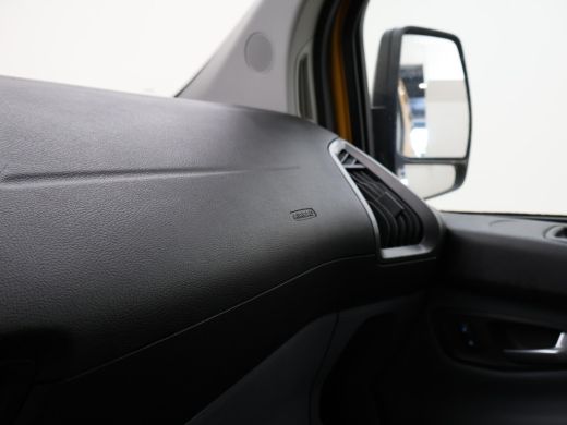 Ford Transit Custom 2.0 TDCI L2H1 TREND + 2250 KG TREKHAAK | CAMERA | CRUISE | AIRCO ActivLease financial lease