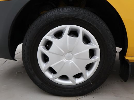Ford Transit Custom 2.0 TDCI L2H1 TREND + 2250 KG TREKHAAK | CAMERA | CRUISE | AIRCO ActivLease financial lease