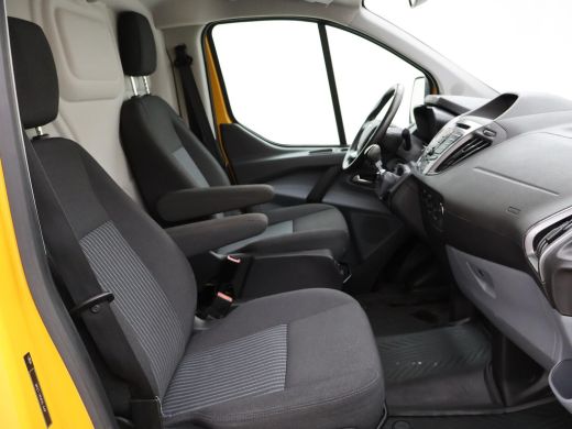 Ford Transit Custom 2.0 TDCI L2H1 TREND + 2250 KG TREKHAAK | CAMERA | CRUISE | AIRCO ActivLease financial lease