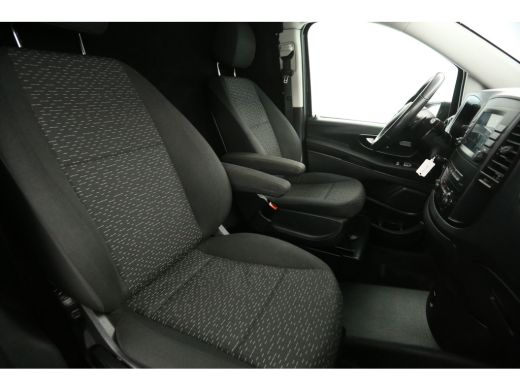 Mercedes Vito 114 CDI Automaat Airco Camera Cruise Carplay 18''LMV Navigatie Stoelverwarming Trekhaak ActivLease financial lease
