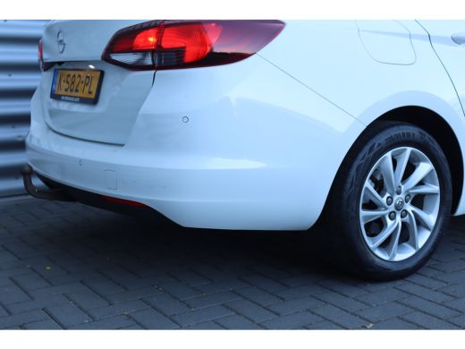 Opel Astra Sports Tourer 1.2 TURBO 130PK BUSINESS ELEGANCE / NAVI / LEDER / CLIMA / AGR / PDC / 16" LMV / CA... ActivLease financial lease