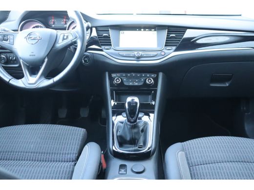Opel Astra Sports Tourer 1.2 TURBO 130PK BUSINESS ELEGANCE / NAVI / LEDER / CLIMA / AGR / PDC / 16" LMV / CA... ActivLease financial lease