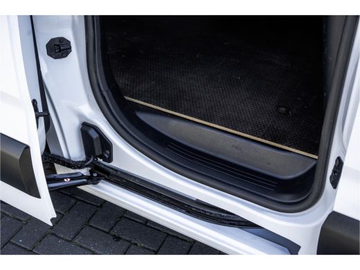 Opel Combo 1.5D L1H1 | Cruise | PDC Achter | Retro Multimedia Design | Airco | Euro 6 ActivLease financial lease