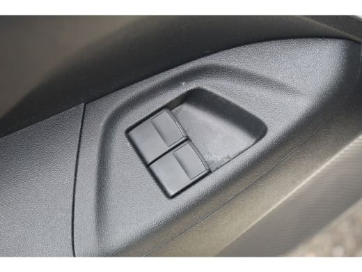 Peugeot 108 1.0 e-VTi Active | Airco | Elek. Ramen | Stuurw. Bediening | Bluetooth | DAB | ActivLease financial lease