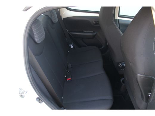 Peugeot 108 1.0 e-VTi Active | Airco | Elek. Ramen | Stuurw. Bediening | Bluetooth | DAB | | Airco | Elek. Ra... ActivLease financial lease