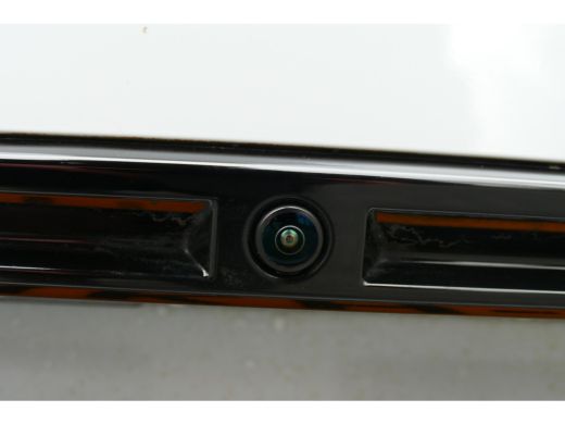 Peugeot 2008 1.2 PureTech 130 GT / NAVI / ALCANATARA / PDC / CLIMA / 17"LMV / CAMERA V+A / KEYLESS / MASSAGEST... ActivLease financial lease