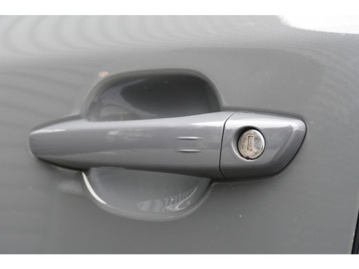 Peugeot 2008 1.2 PURETECH 130PK GT PACK AUTOMAAT / NAVI / ALCANATARA / PDC / CLIMA / 17"LMV / CAMERA V+A / KEY... ActivLease financial lease