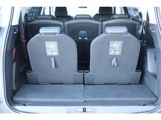 Peugeot 5008 1.2 PURETECH 130PK 7-ZITS ALLURE / NAVI / LEDER / CLIMA / PDC / 19" LMV / CAMERA / KEYLESS/ ADAPT... ActivLease financial lease