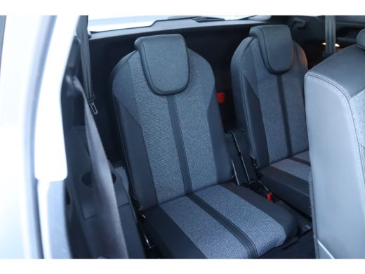 Peugeot 5008 1.2 PURETECH 130PK 7-ZITS ALLURE / NAVI / LEDER / CLIMA / PDC / 19" LMV / CAMERA / KEYLESS/ ADAPT... ActivLease financial lease